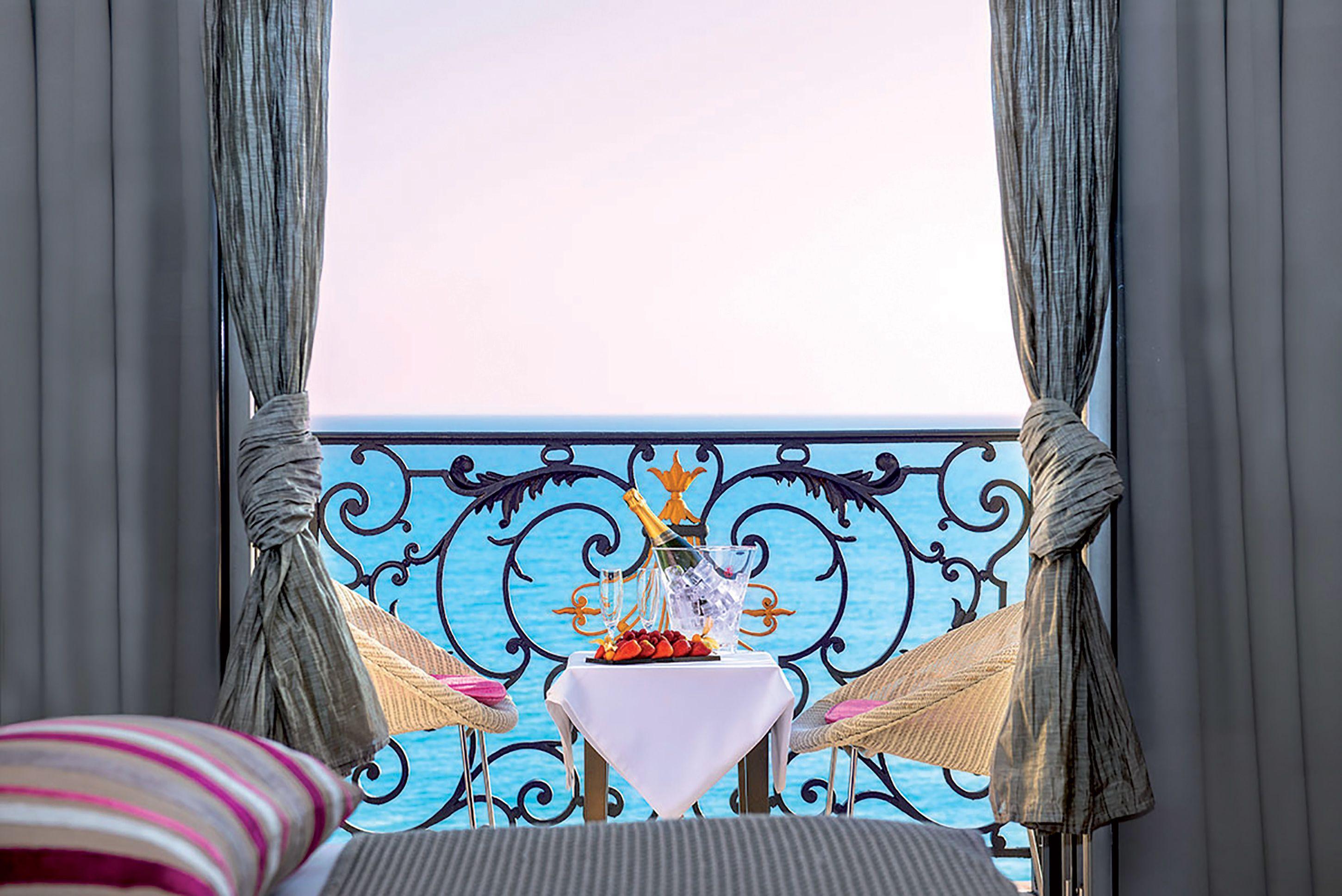 Le Royal Promenade Des