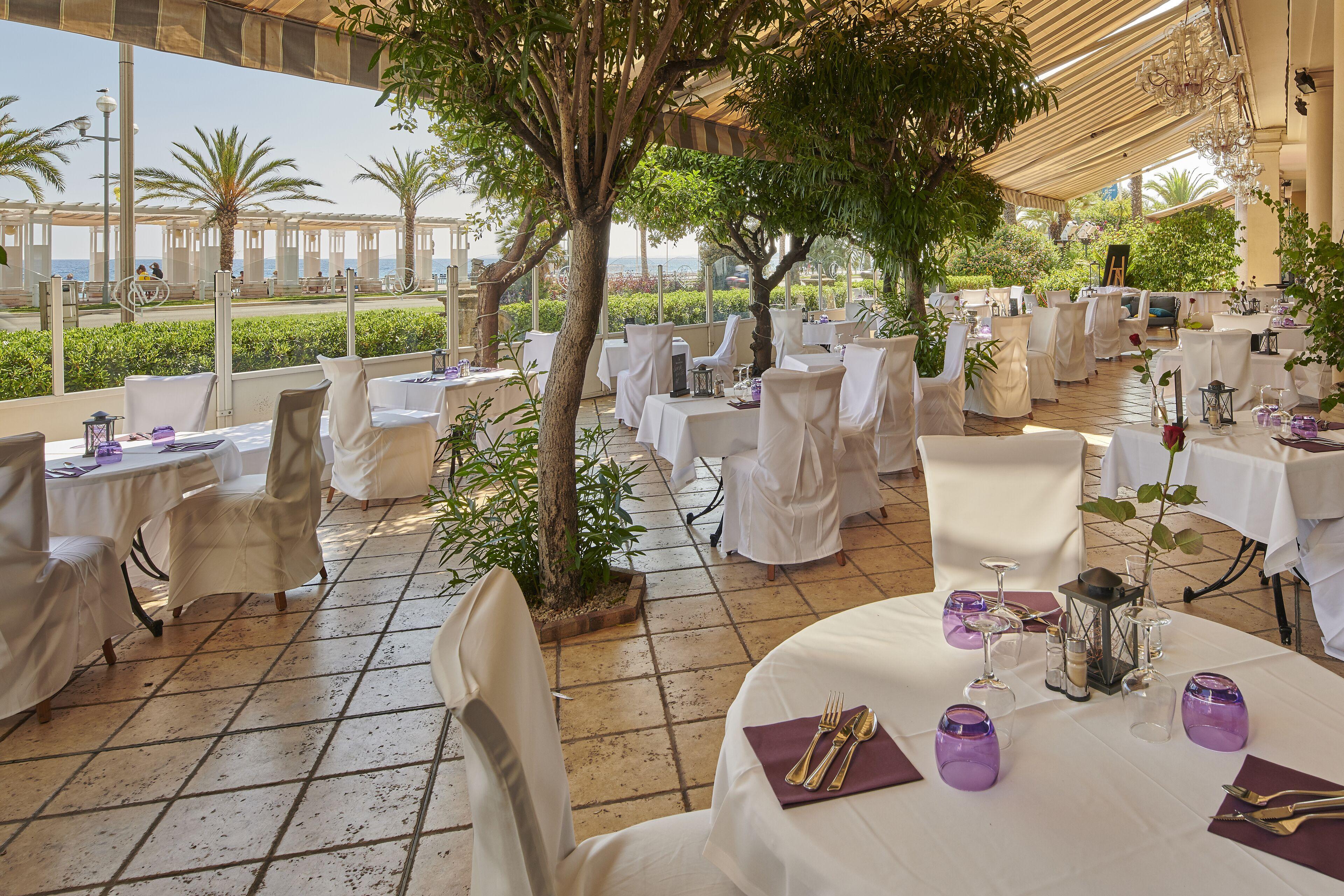 Le Royal Promenade Des 3*