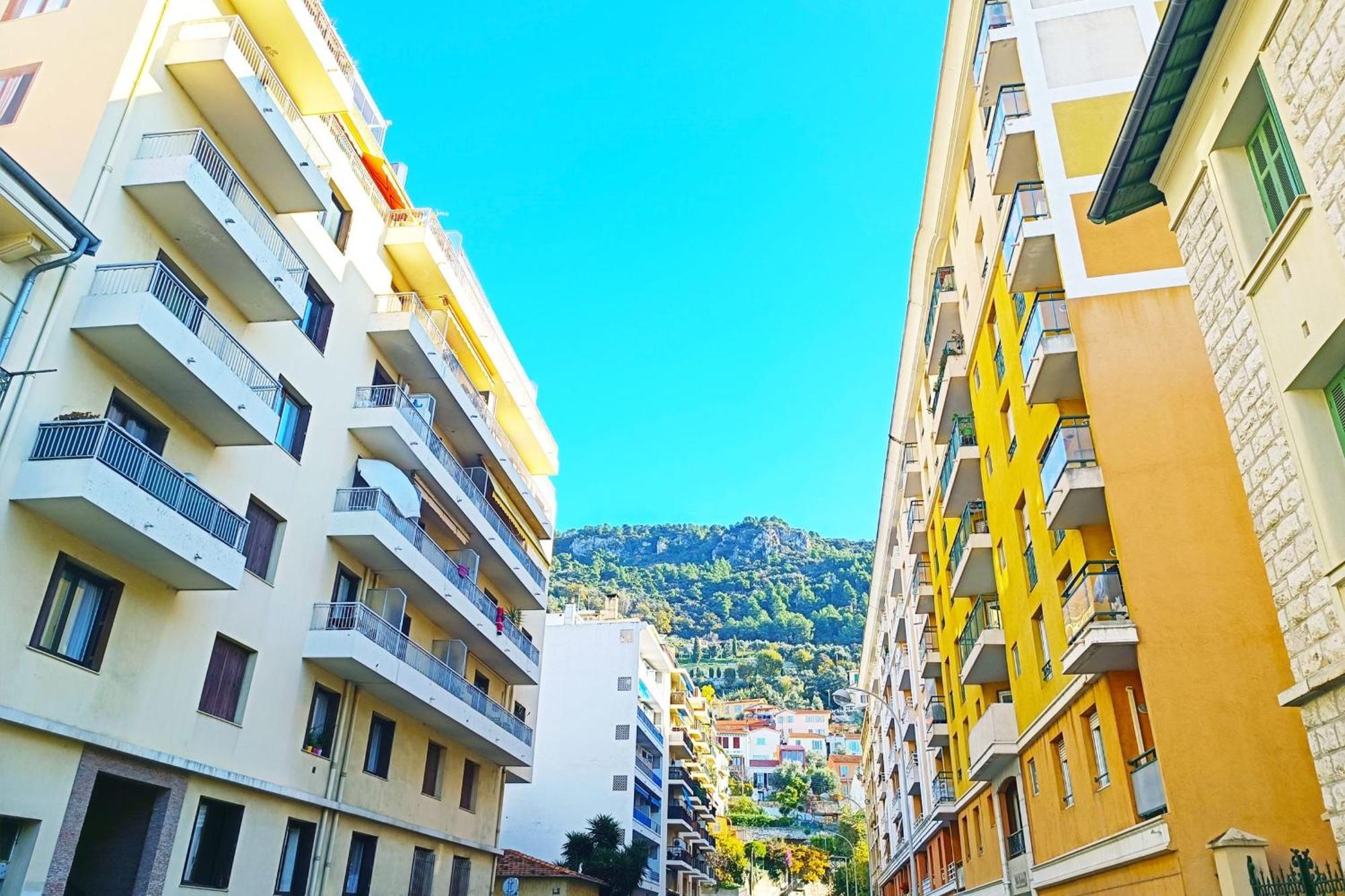 2-rooms With Wifi And Balcony Apartment *