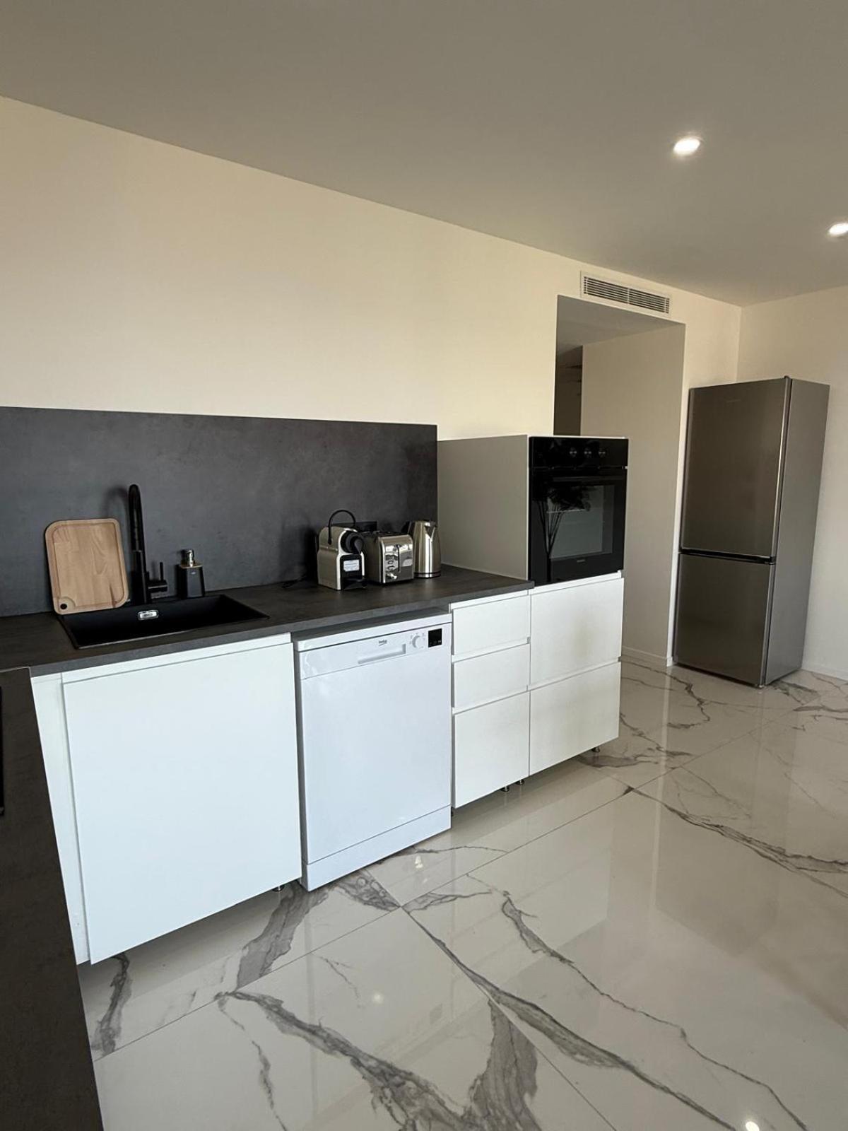 Apartment Sea View, Modern And Terrace Nice