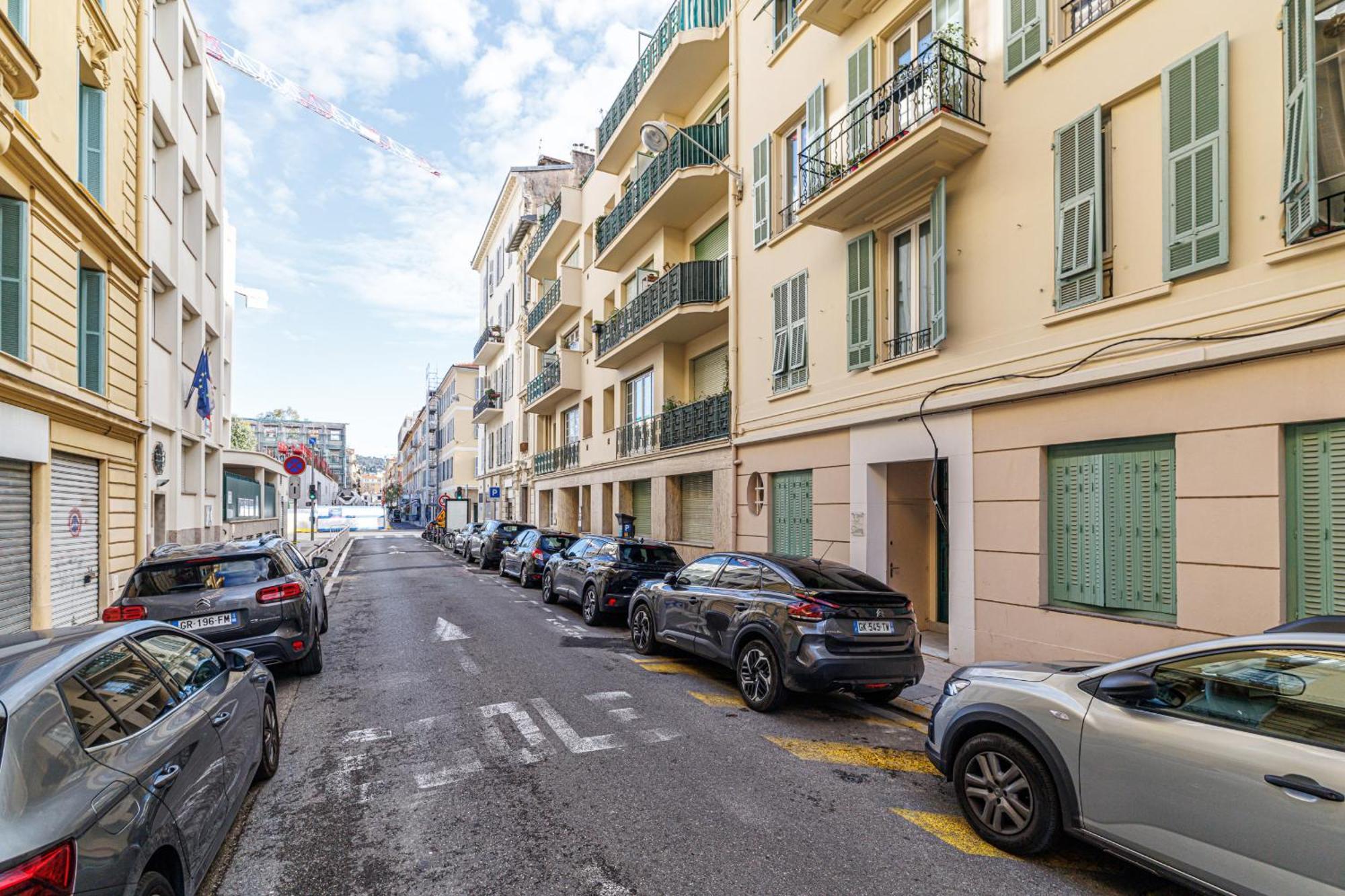 Apartment 1 Bdr Duplex Downtown - Ac Nice