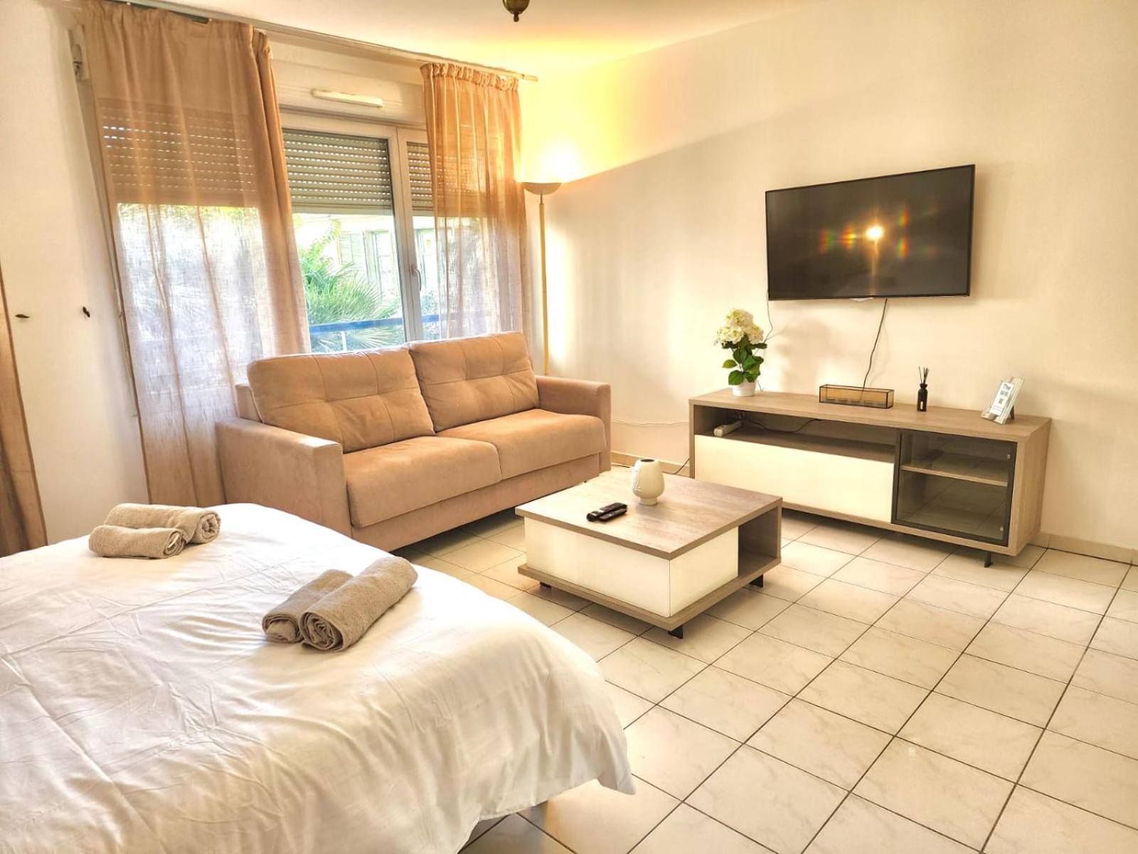 Sunny Escape Apartment Nice