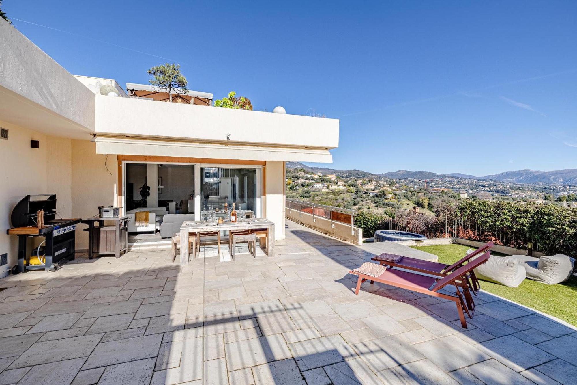 Bay Of Angels By Ecoflats *