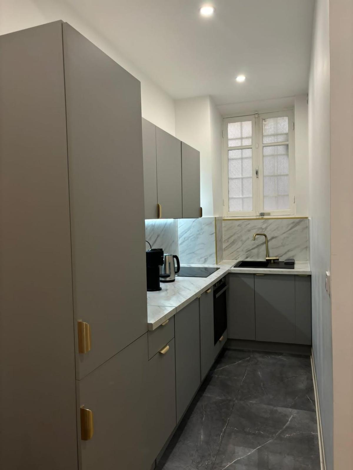 Luxueux A 2 Pas De La Mer, Vieille * Nice