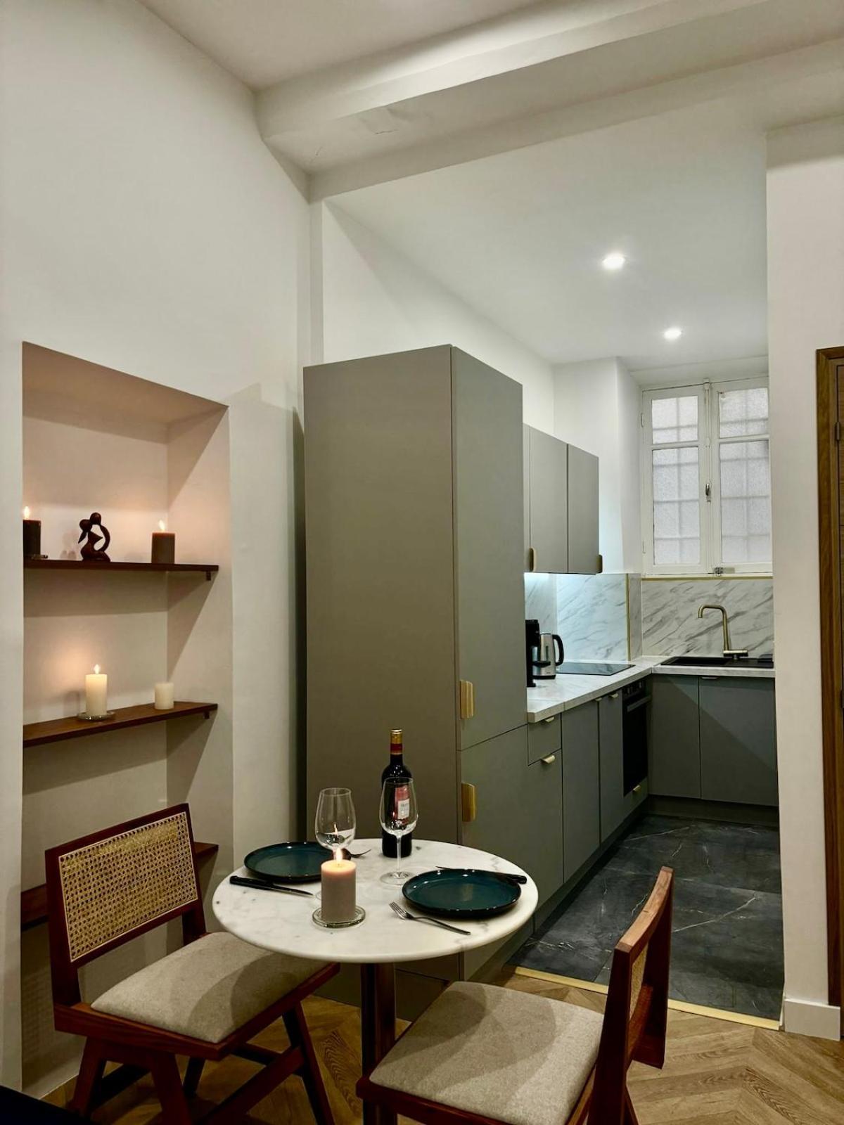 Apartment Luxueux A 2 Pas De La Mer, Vieille *