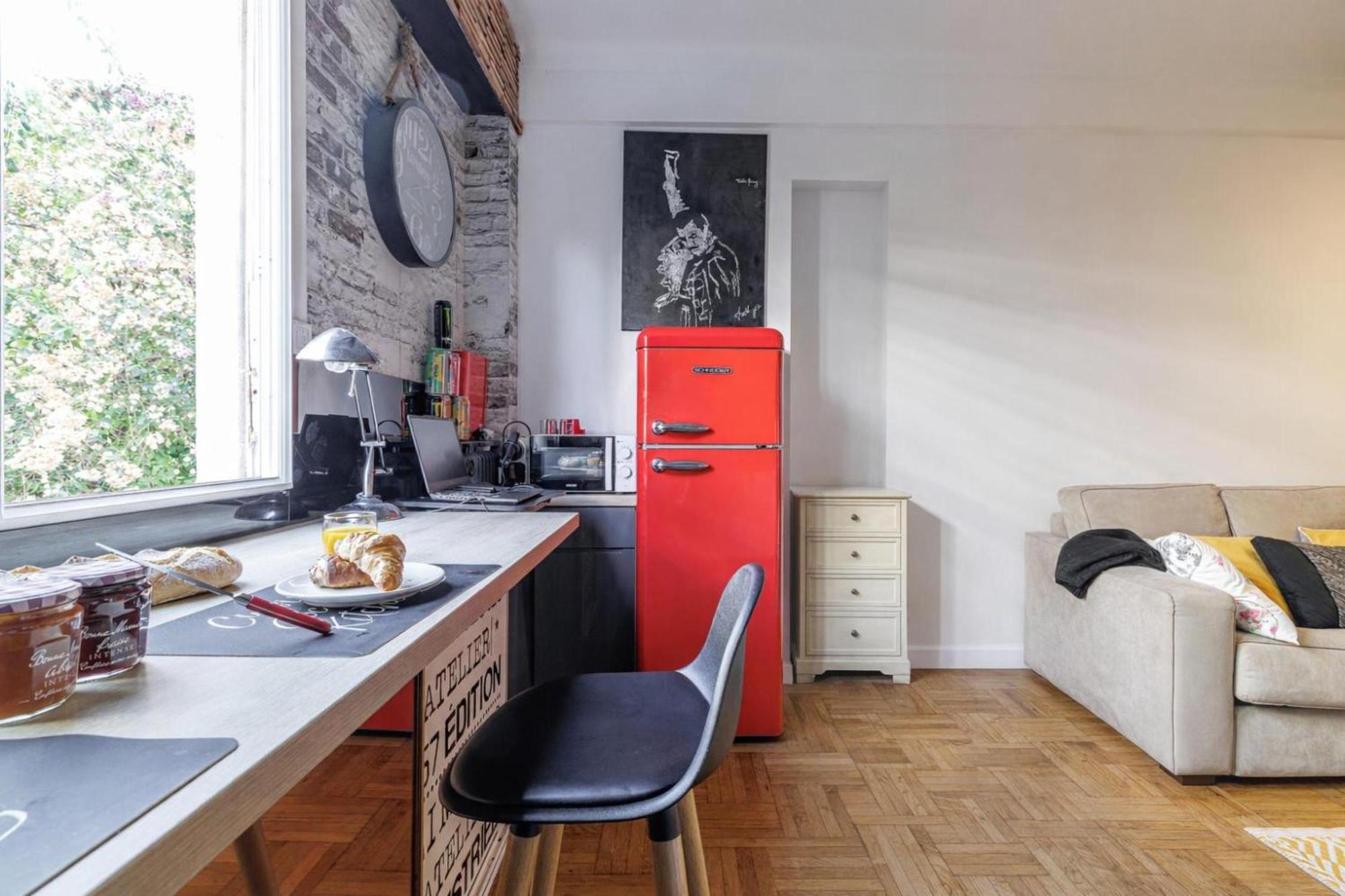 Promenade Des - Happy