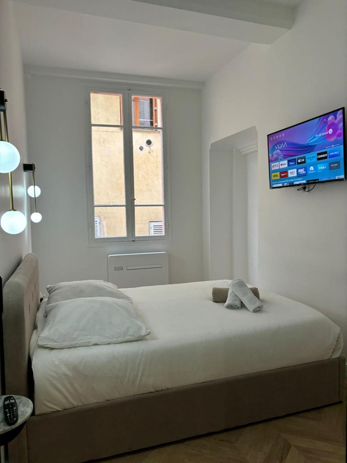 Luxueux A 2 Pas De La Mer, Vieille *