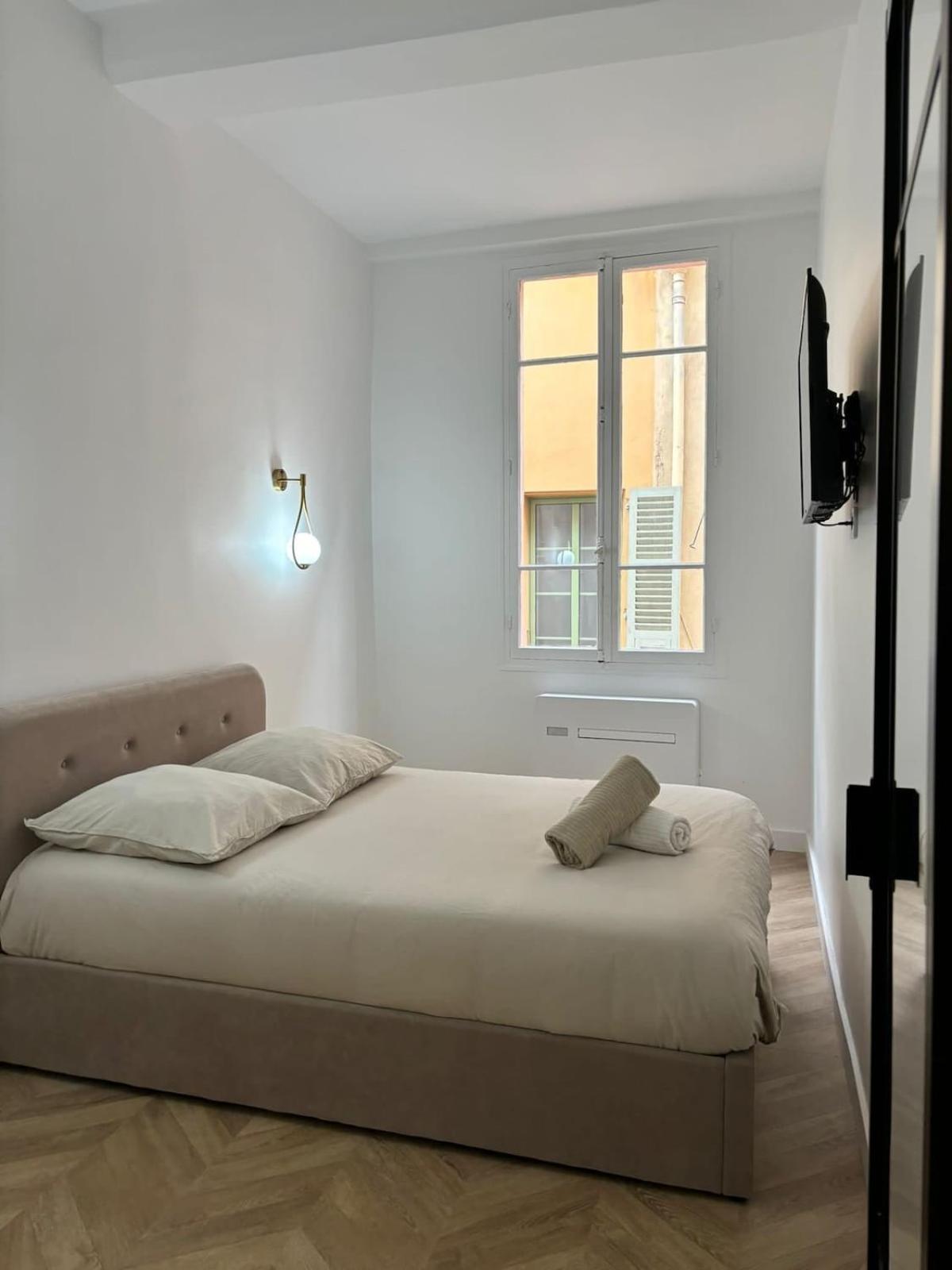 Luxueux A 2 Pas De La Mer, Vieille *