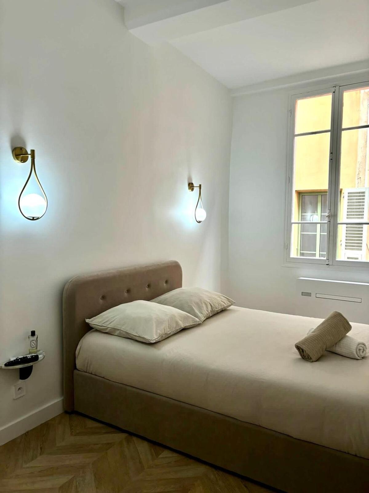 Apartment Luxueux A 2 Pas De La Mer, Vieille Nice