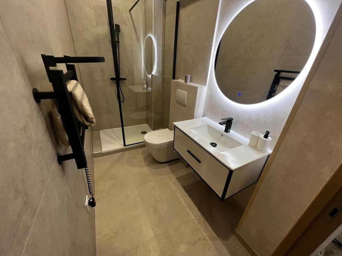 Luxueux A 2 Pas De La Mer, Vieille Apartment *