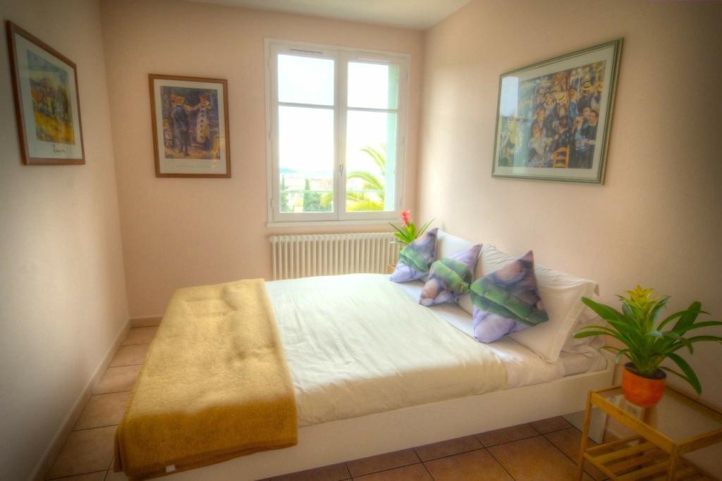 Hostel Saint Exupery Gardens *