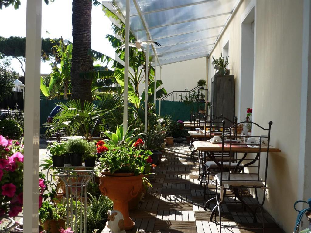 Hotel Logis Victorine Nice