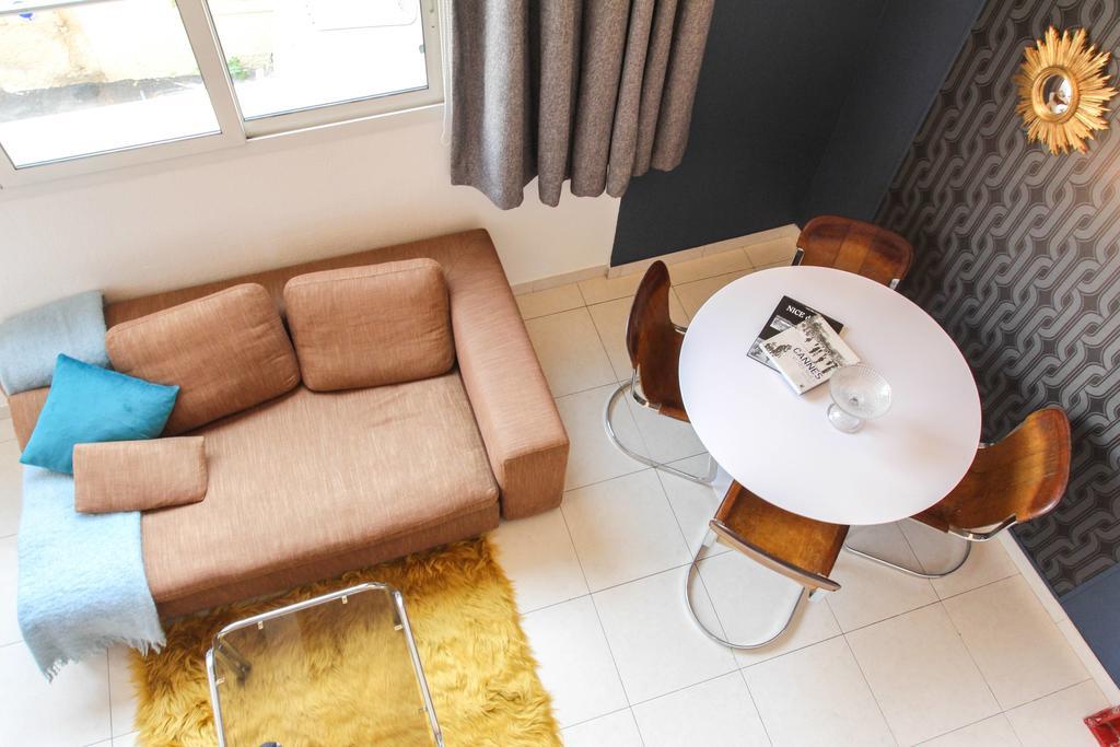 France 841 - Duplex Near Sea Wparking Apartment *