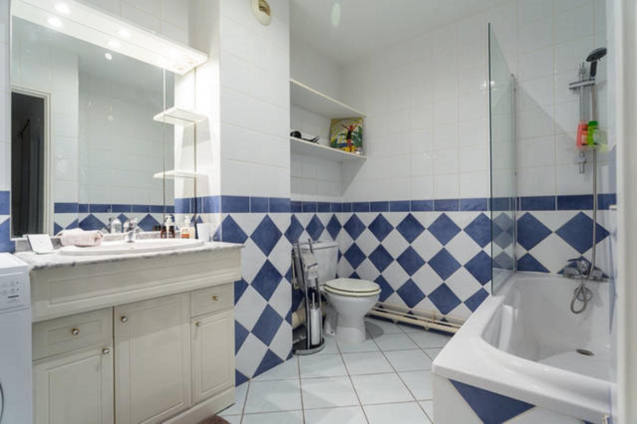 Ste Reparate F4 Moderne, Design, Place Rossetti, Heart Old Town *