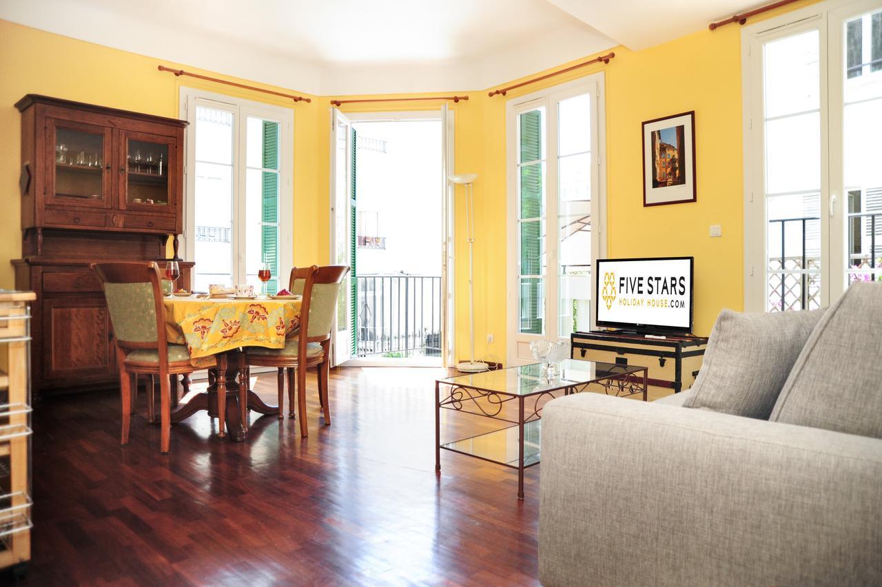 Apartment St Genevieve Five Stars House *