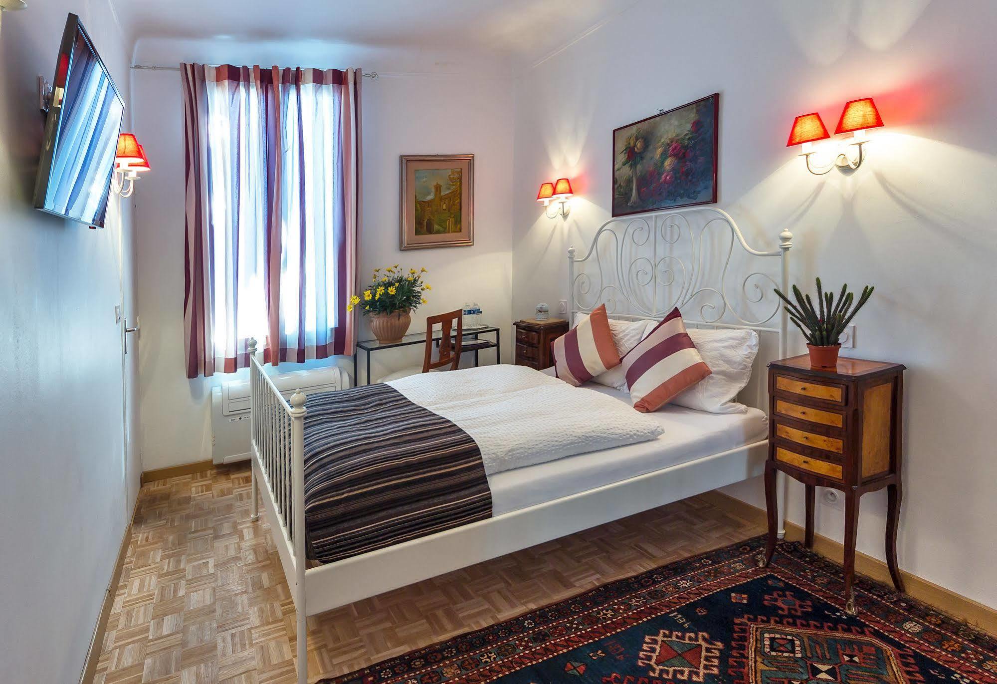 Hotel Logis Victorine