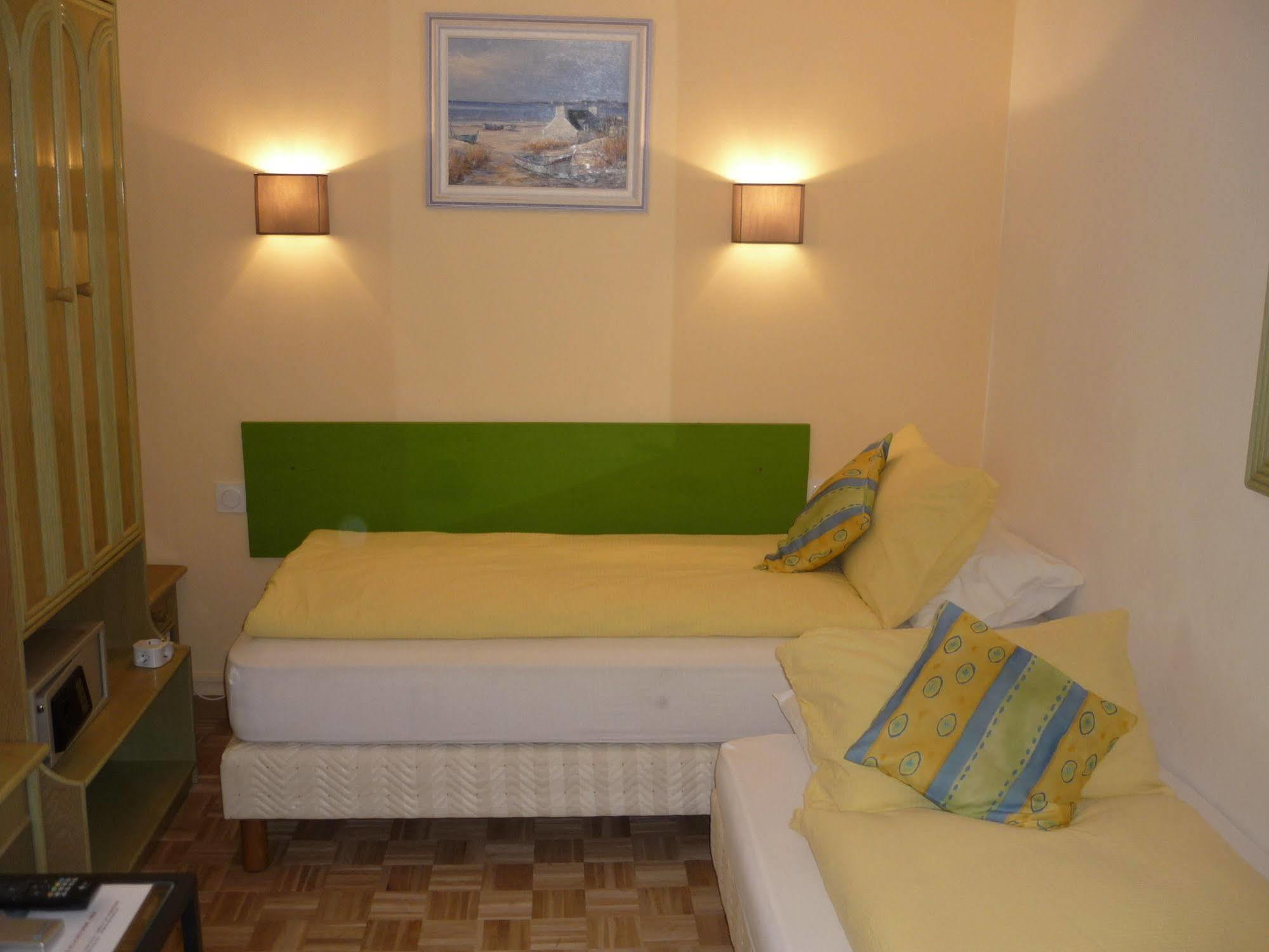 Logis Victorine Hotel