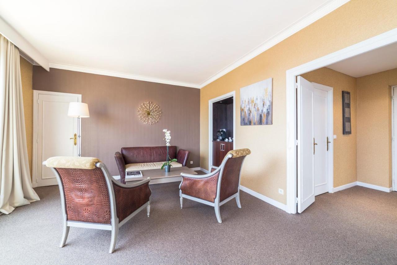 Anantara Plaza - A Leading Of The World