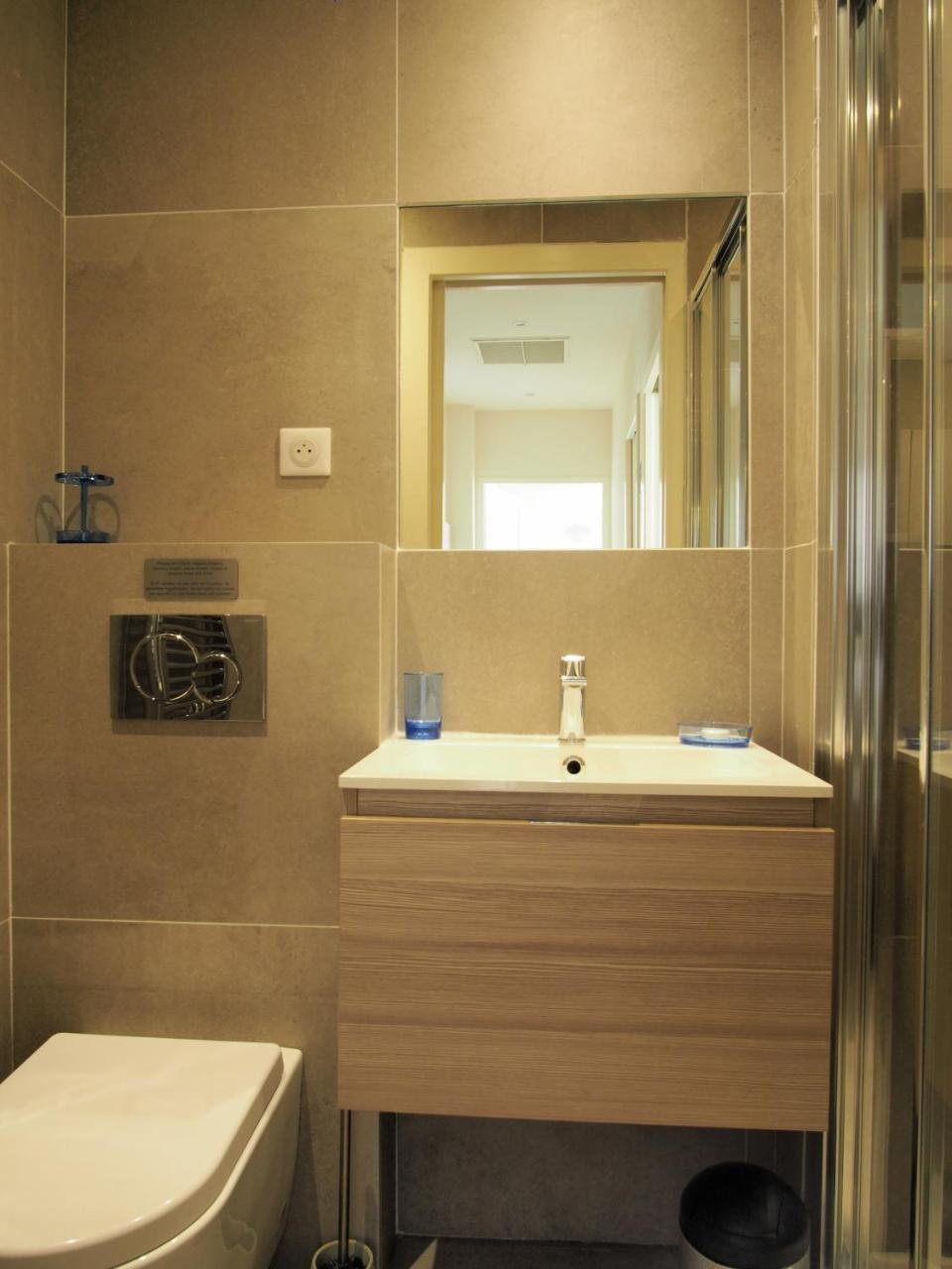 Centre - With Balcony And Stunning Sea View! Apartment *