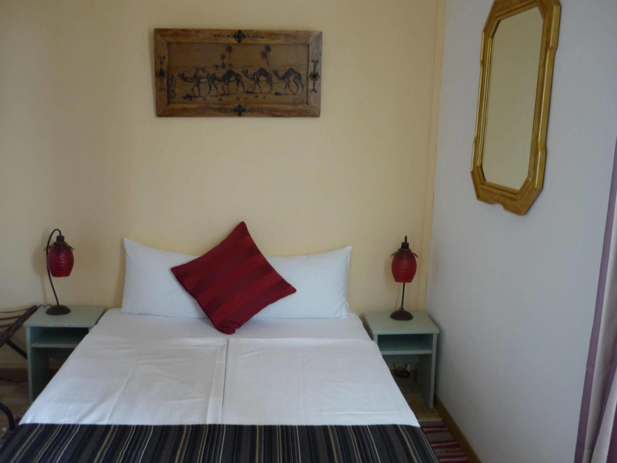Hotel Logis Victorine 2*