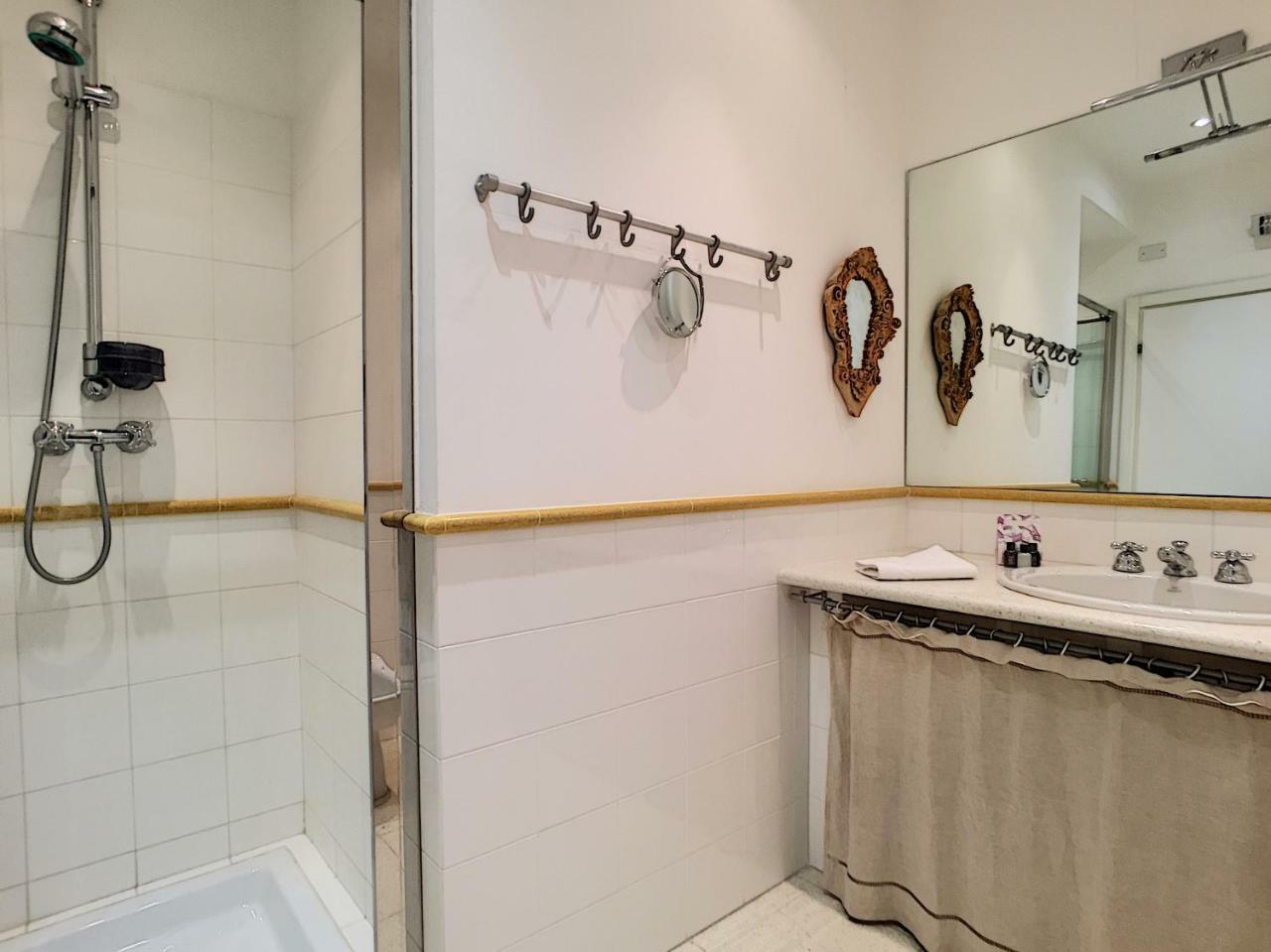 Nestor&Jeeves - Palais Nicole - Central - Very Close Sea Apartment *