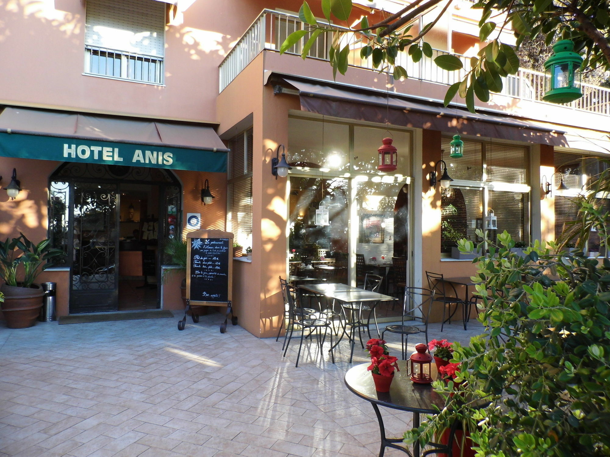 Anis Hotel