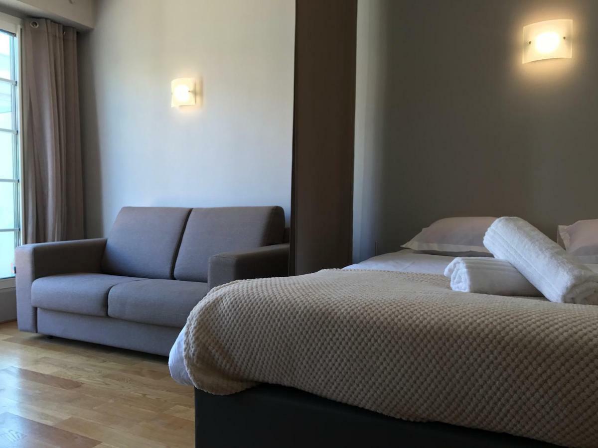 Downtown Studio & Large Terrace Apartment