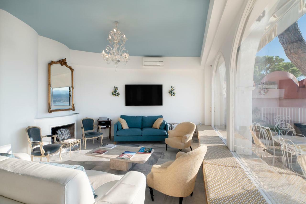 Villa Chateau Des - Five Stars House *