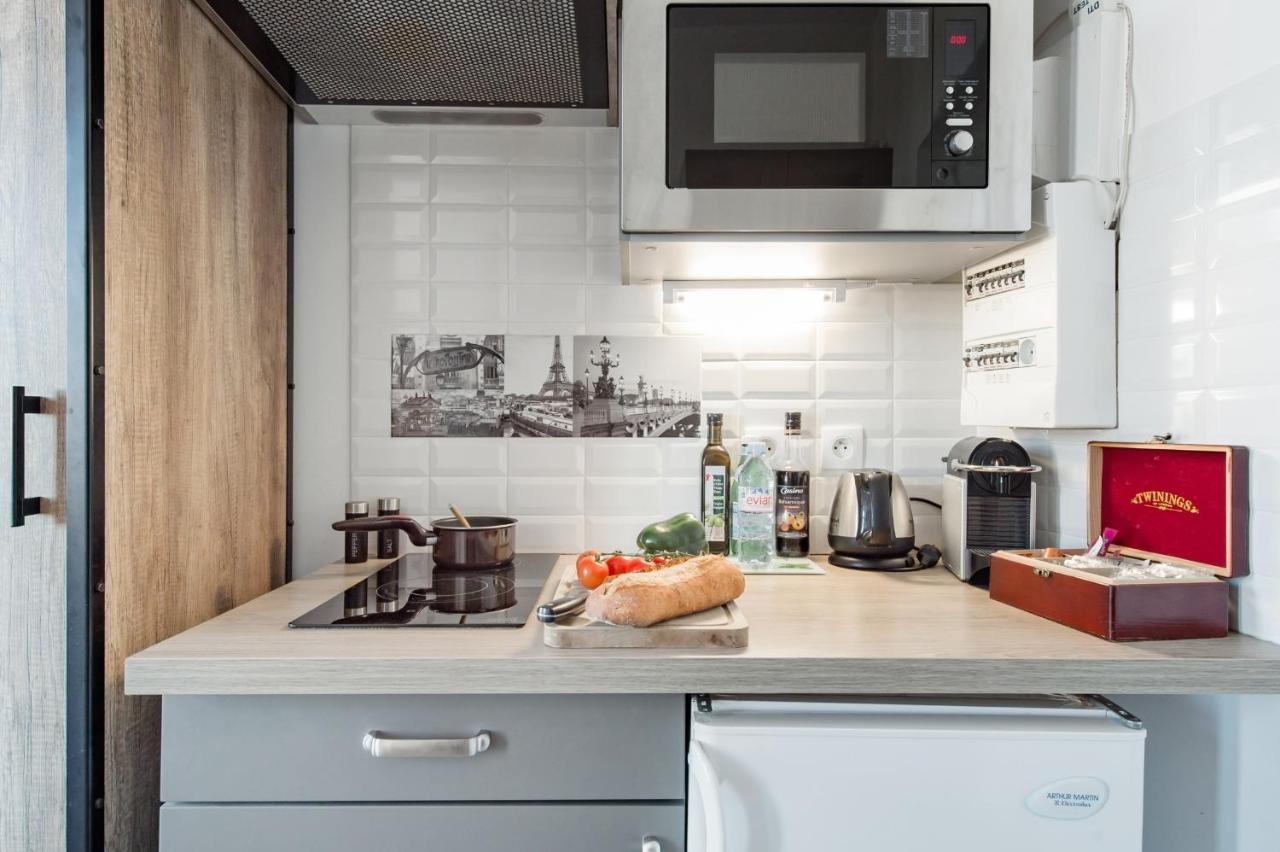 Pj - Dine On The Balcony At A Sleek Writer's Loft And Enjoy The View Apartment *